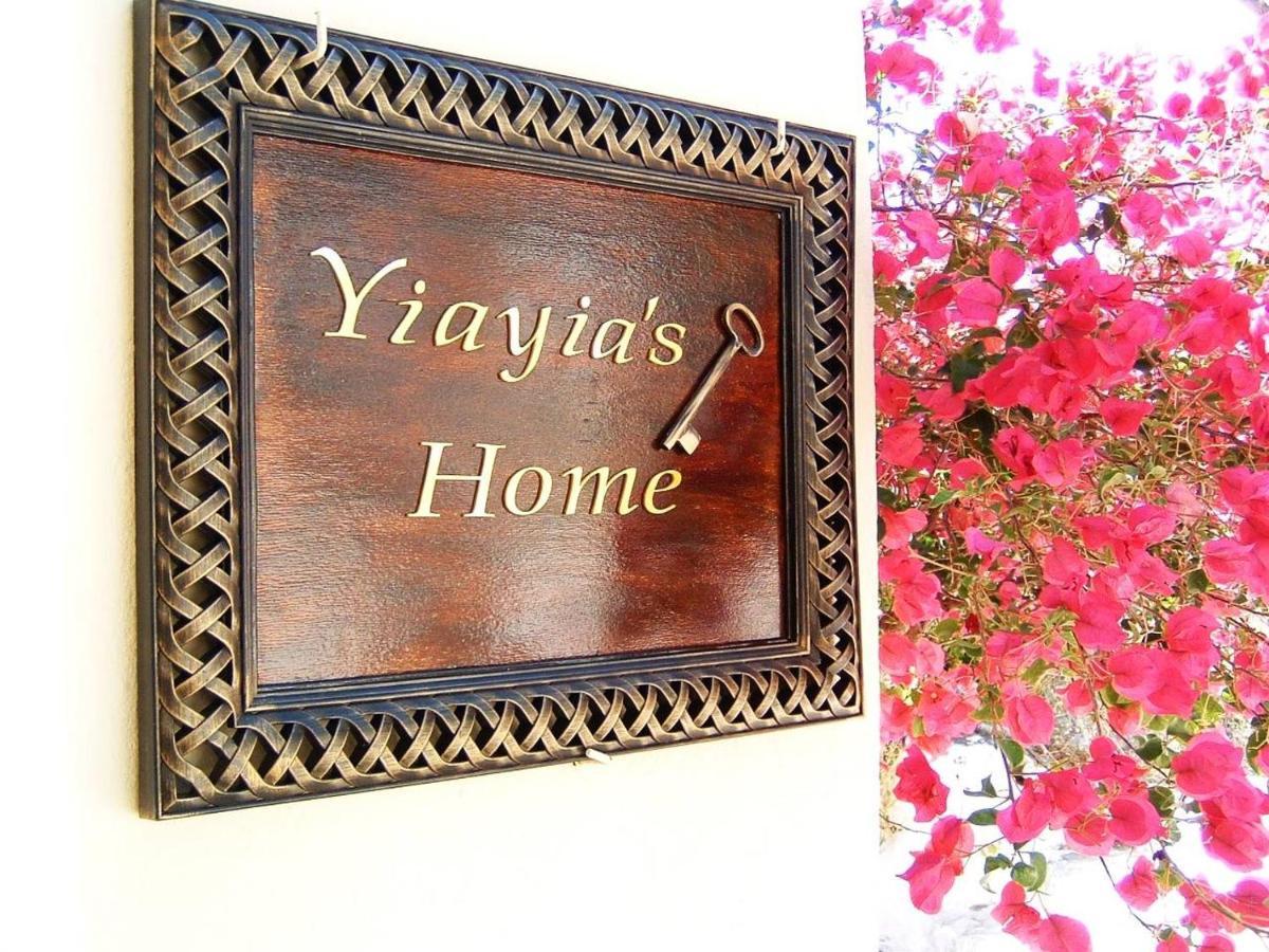 Yiayia'S Home Chalki Town Eksteriør billede
