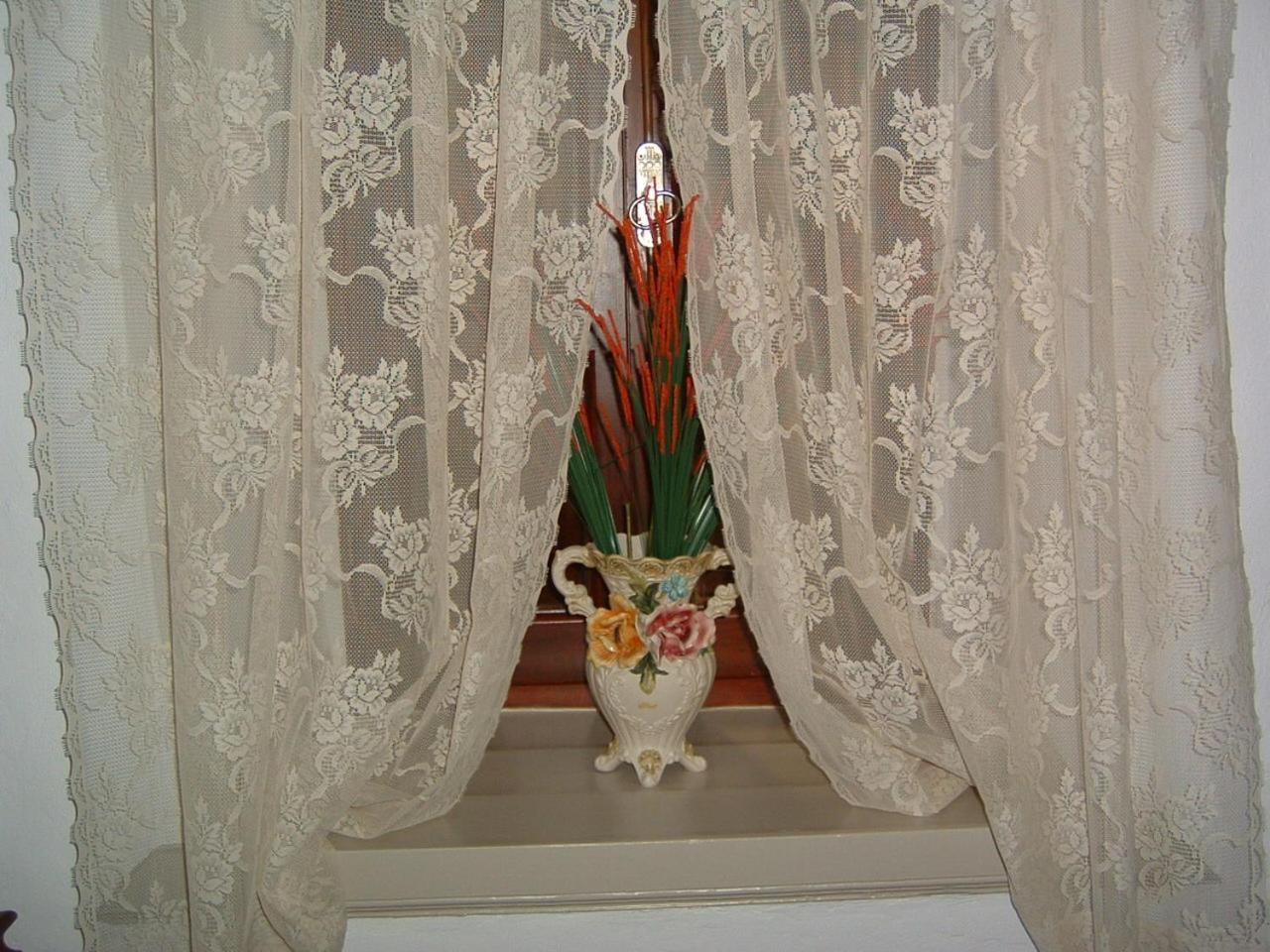 Yiayia'S Home Chalki Town Eksteriør billede