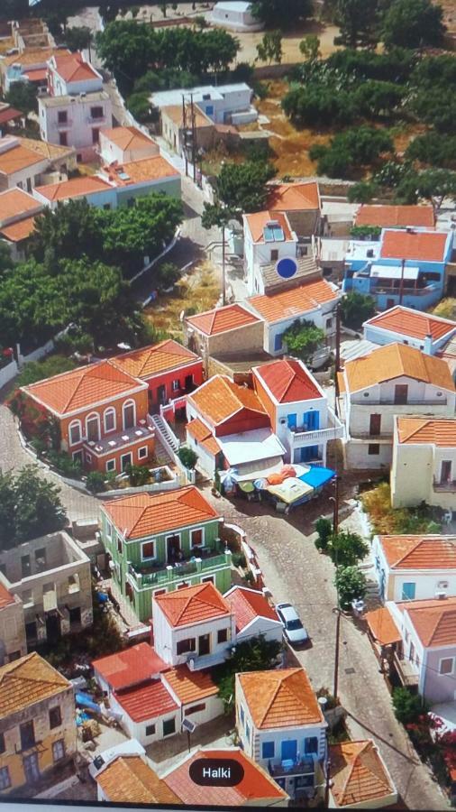 Yiayia'S Home Chalki Town Eksteriør billede